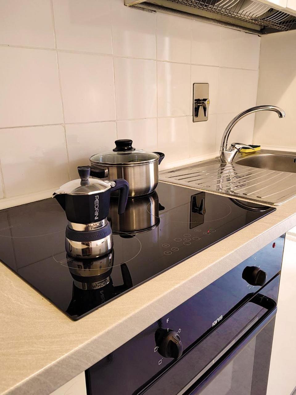 Vivirome - 2 Bedrooms Apartment - San Giovanni Bagian luar foto